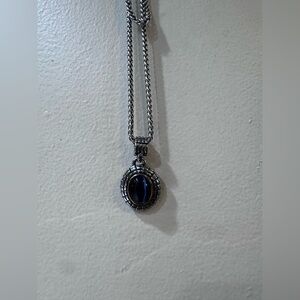 Beautiful long 2 layer Pendant in great condition.